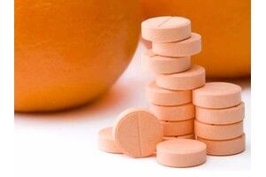 Яке дозування вітаміну С вибрати для дорослих та дітей